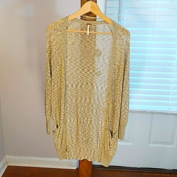 Free People Sweaters - Free People Tan Boho Long Sleeves Front Buttons Closure Sweater Cardigan Size S